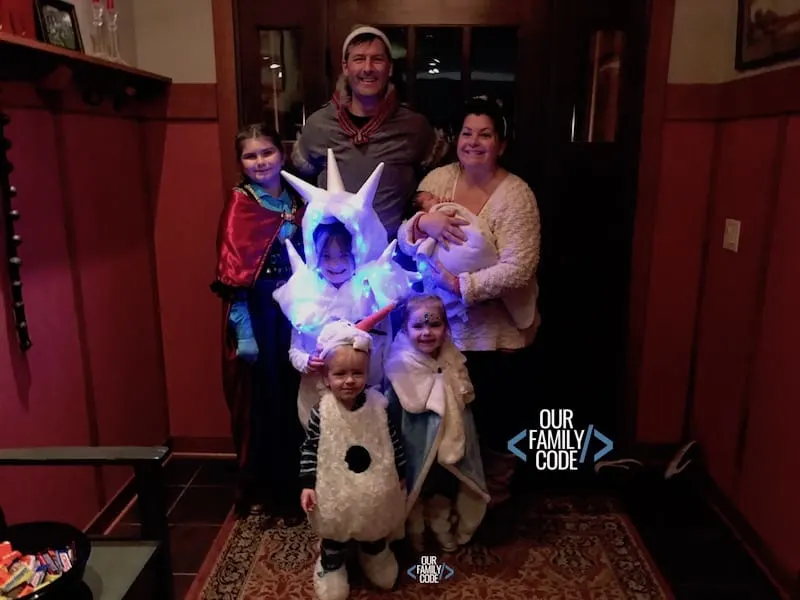 frozen family halloween costumes