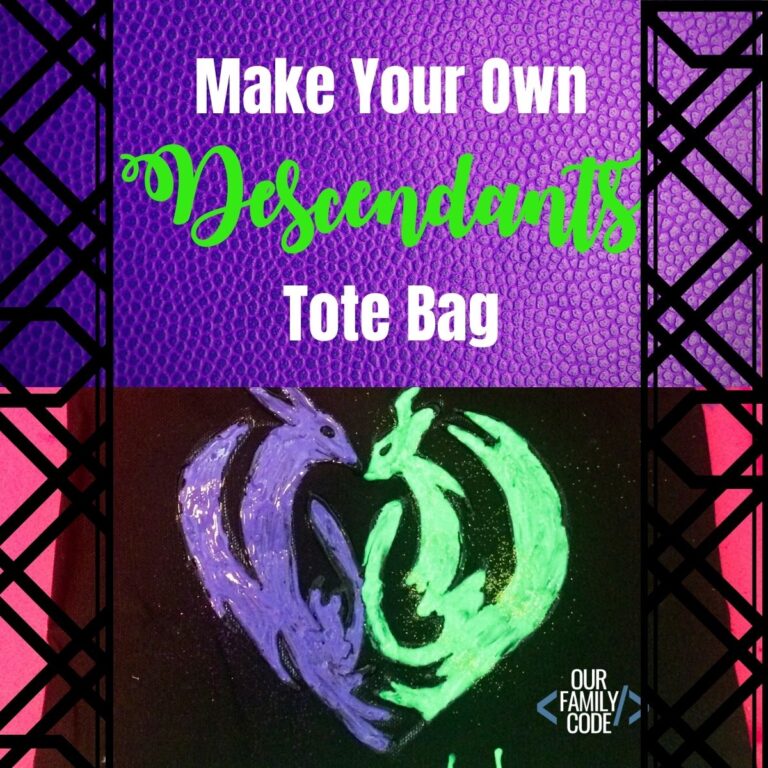DIY Cute & Easy Disney Descendants Personalized Tote Bags Do you have a Descendants fan? Well, this tutorial is for you! You can absolutely DIY a fantastic Mal tote bag just in time for Halloween #disneydescendants #malfromdescendants #isleofthelost #DIYcostumes #halloweencostumes #DIYdisney #Malcostume #disneyhalloweencostume