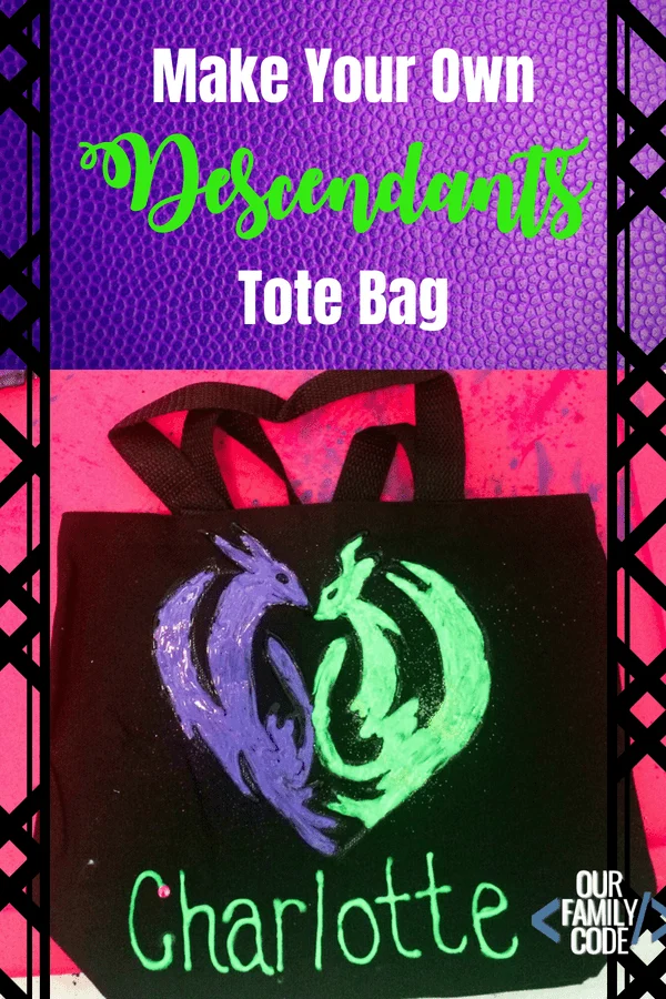 DIY Cute & Easy Disney Descendants Personalized Tote Bags Do you have a Descendants fan? Well, this tutorial is for you! You can absolutely DIY a fantastic Mal tote bag just in time for Halloween #disneydescendants #malfromdescendants #isleofthelost #DIYcostumes #halloweencostumes #DIYdisney #Malcostume #disneyhalloweencostume