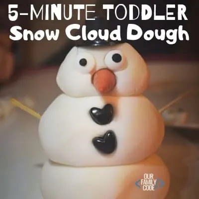 Grab this toddler snow cloud dough recipe and pair it with some fun snowman pieces for a sensory play toddler activity! #sensory #toddlers #snow #clouddough