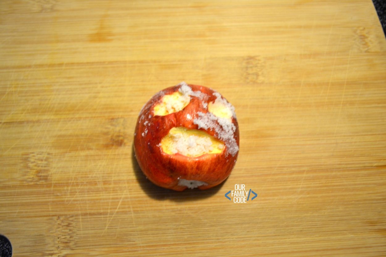 A picture of a plain salt apple mummy.