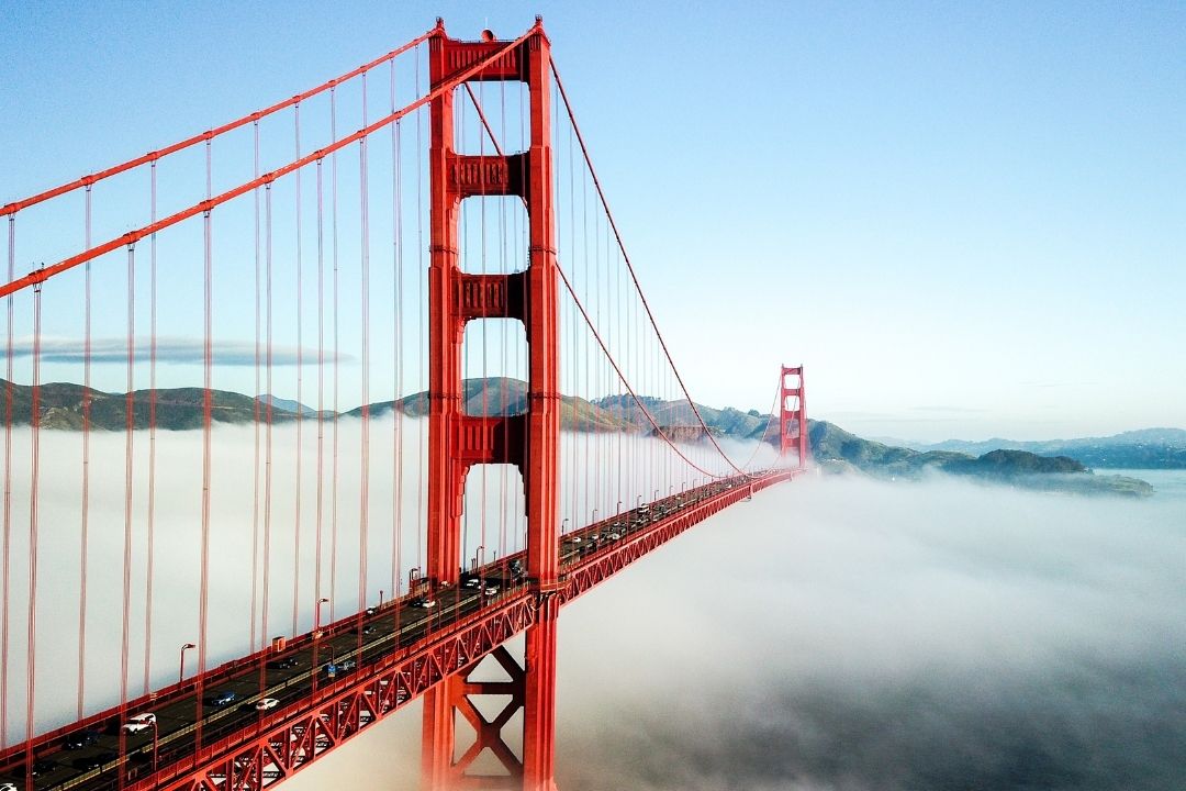 A picture of the Golden gate Bridge.