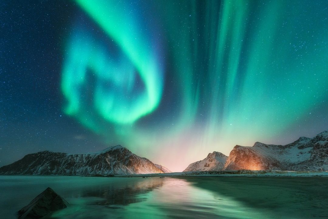 A picture of northern lights aurora borealis. 