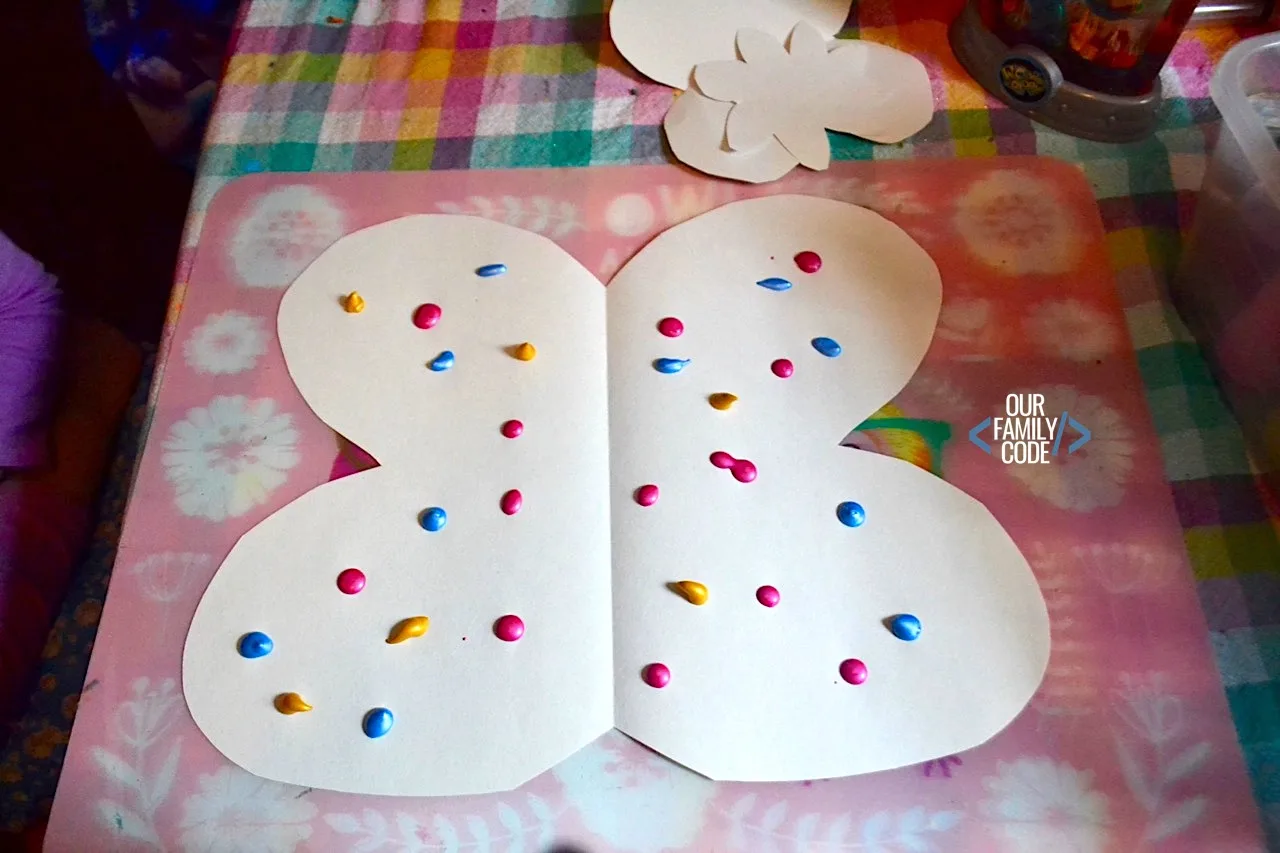 DIY Squeegy Painted Butterfly Kids Craft • In the Bag Kids' Crafts