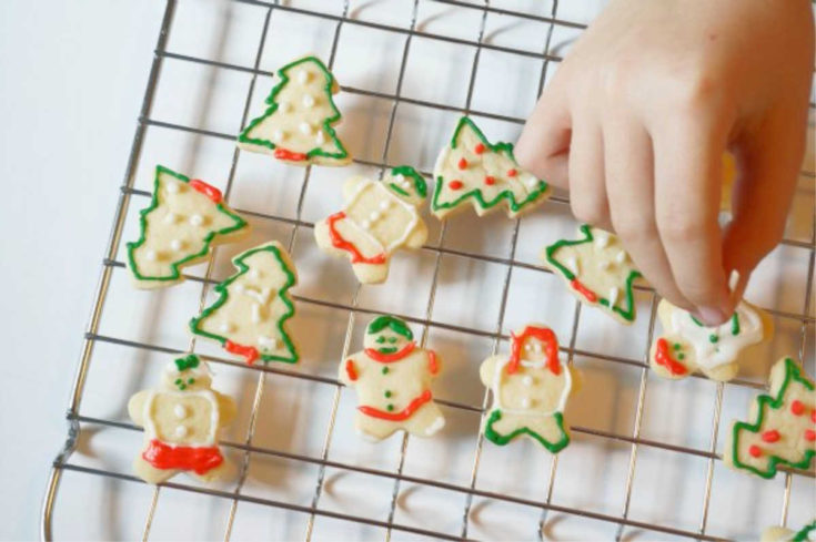 sugar cookie advent calendar social This is your one-stop shop for easy Christmas crafts, activities, and Christmas cookie recipes for kids! You are going to love this ultimate Christmas list!
